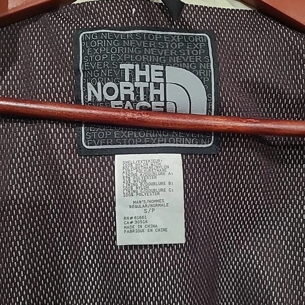 The North Face Vintage Men's HyVent Shell With Hood Ski Jacket – Size S RN 61661